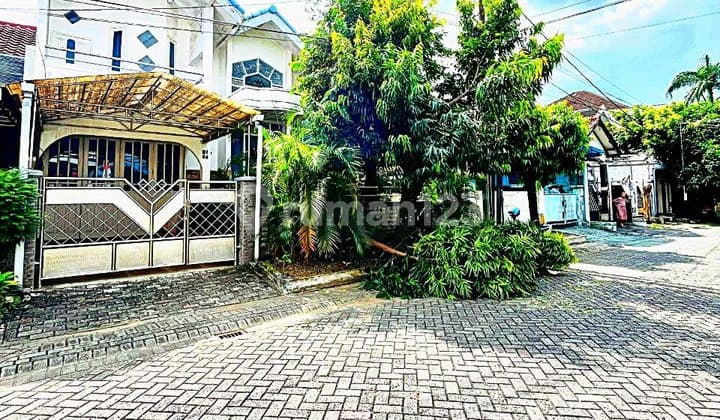 Dijual Rumah 2 Lantai Full Furnish Siap Huni di Araya, Malang