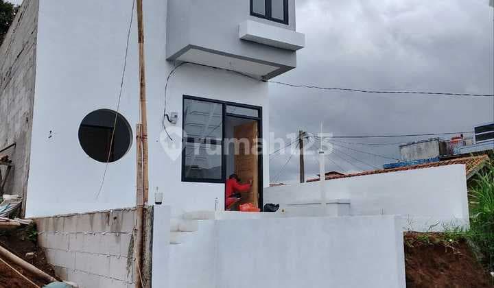 DISKON RATUSAN JUTA! RUMAH BARU DALAM CLUSTER DI CIHANJUANG DEKAT KAMPUS STIKES RAJAWALI