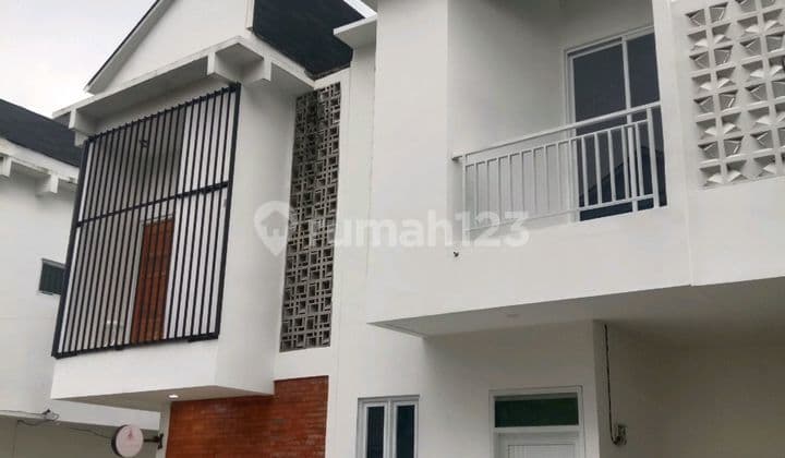 Rumah 2 Lantai Siap Huni Dekat Upi Setiabudi Bandung