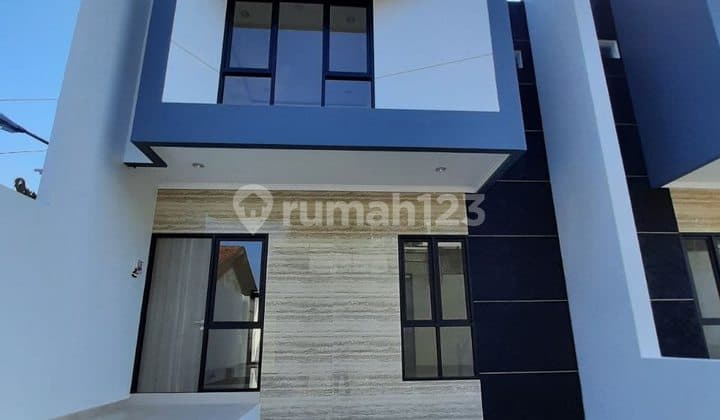 Rumah di Dekat Serta Duta Pasteur kota Bandung 2 Lantai Baru