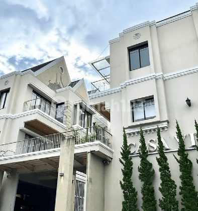 Jual Rumah Mewah Cocok Untuk Investasi di Setra Duta Bandung dekat tol pasteur dan mall paris van java