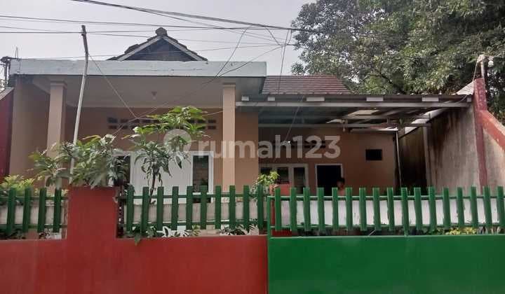 Dijual Rumah milik keluarga di dekat komplek Goodyear Sindang Barang Bogor dekat terminal bus,stasiun KRL, kampus IPB