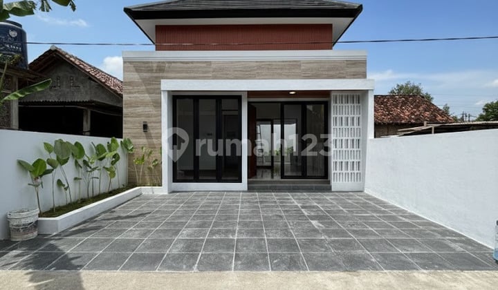 RUMAH CANTIK LIMASAN MODERN DEKAT PUSAT INDUSTRI KERAJINAN GERABAH KASONGAN KASIHAN BANTUL