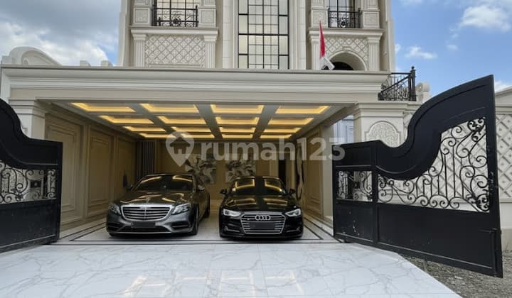 Rumah Mewah Lux 3 Lantai Dekat Pusat Kota Jogja