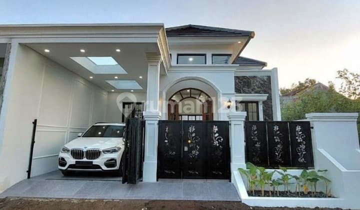 Rumah mewah klasik modern SIAP HUNI dekat UII Jakal