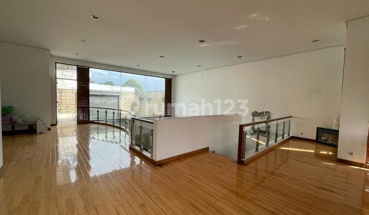 Dijual Rumah Lux Sayap Sutami Terawat