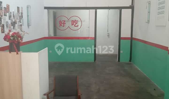 Disewakan Ruang Usaha Di Area Foodcourt Sayap Dago