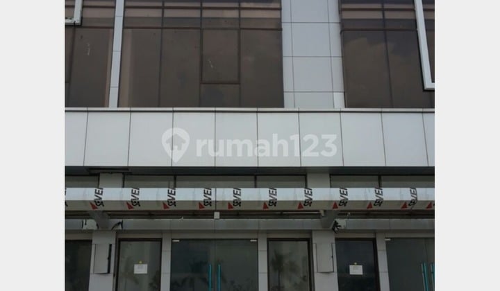 For Sale Strategic 3-Story Commercial Building in JGC, Ideal for Business and Investment (004)