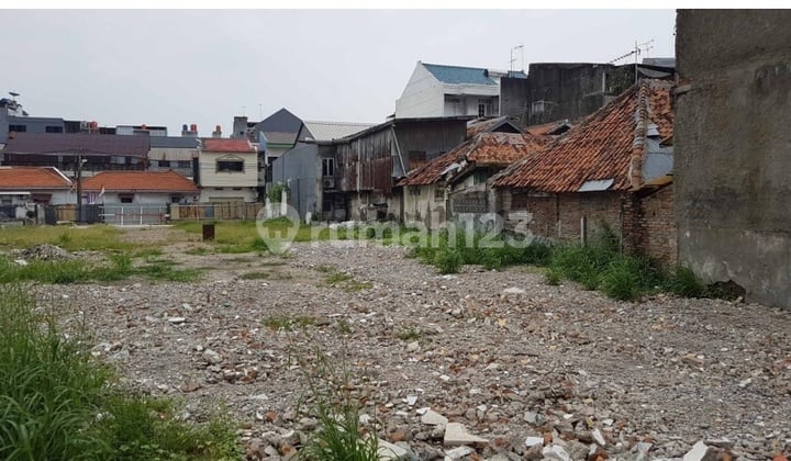 TANAH STRATEGIS DI JLN UTAMA GAJAH MADA, TAMAN SARI JAKARTA BARAT. PERUNTUKAN : BANK, OFFICE SPACE, CLINIK DLL