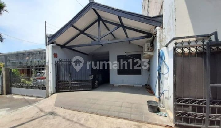 Rumah Minimalis 12 Menit ke Brawijaya Hospital Antasari Dibantu KPR J40053