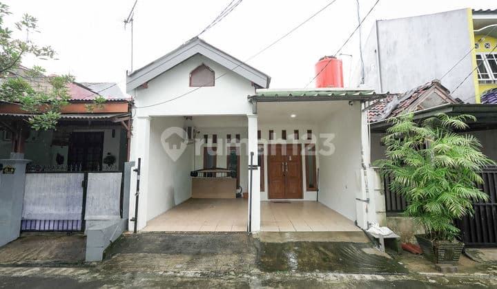 Rumah Bebas Banjir Dekat Summarecon Mall Bekasi Dibantu KPR J-40673
