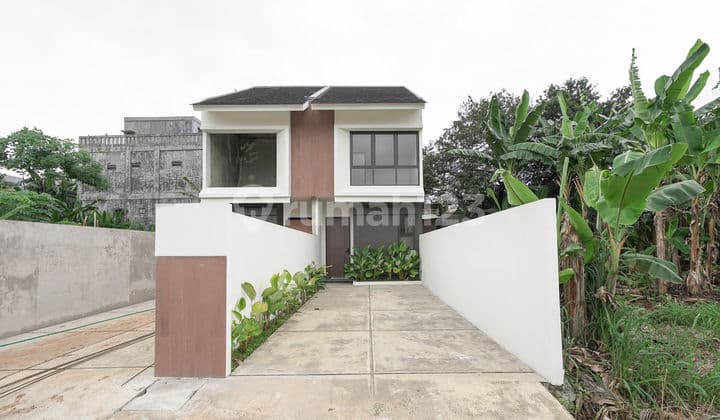 Rumah 2 Lantai 17 Menit ke Rs Kartika Husada Jatiasih Siap Huni J40796