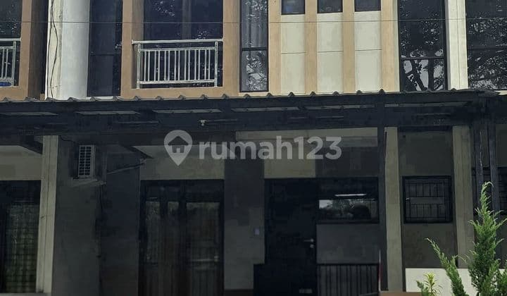 Rumah Terawat 2 LT 15 Menit ke Gerbang Tol Serpong 2 Bebas Banjir J40909