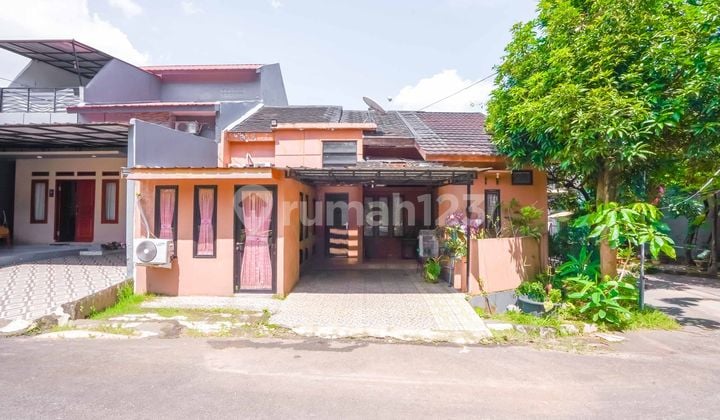 Rumah Hadap Selatan LT 150 SHM 10 Menit ke Stasiun Depok J-43888