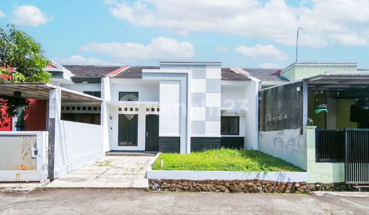 Rumah 15 Menit ke Gerbang Tol Cimanggis Dibantu KPR Siap Huni J-30648