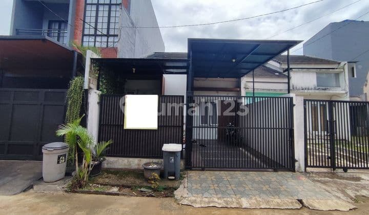 Rumah SHM 10 Menit ke Stasiun Depok Dibantu KPR J-28616