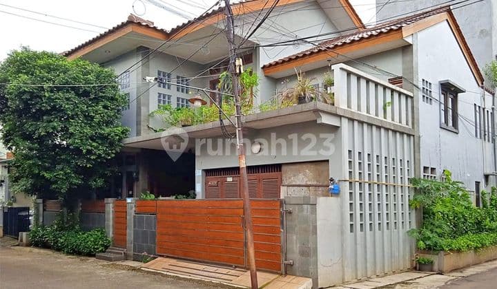 Rumah Luas SHM 7 menit ke Lagoon Avenue Mall Bekasi Bebas Banjir J27709
