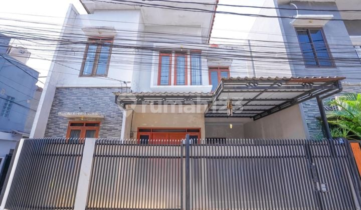 Rumah 2 Lt Strategis Akses Dekat Terminal Ragunan Bebas Banjir J35313