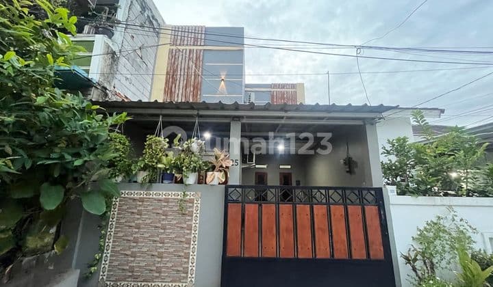 Rumah 2 Lantai SHM 7 Menit ke Rs Kartika Husada Dibantu KPR J39682