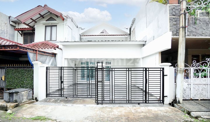 Rumah 15 Menit ke Grand Mall Bekasi SHM Dibantu KPR J-20679