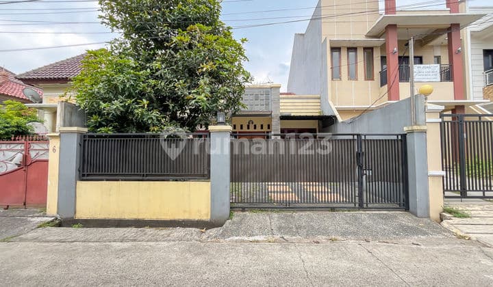 Rumah 5 Kamar Tidur SHM 5 Menit ke Gerbang Tol Kukusan 3 J-24867