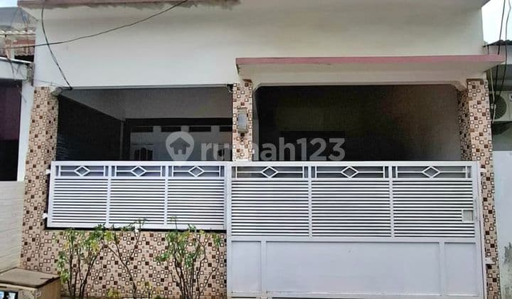 Rumah Hadap Timur 10 menit ke Stasiun Kranji Siap Huni Dibantu KPR J-37306