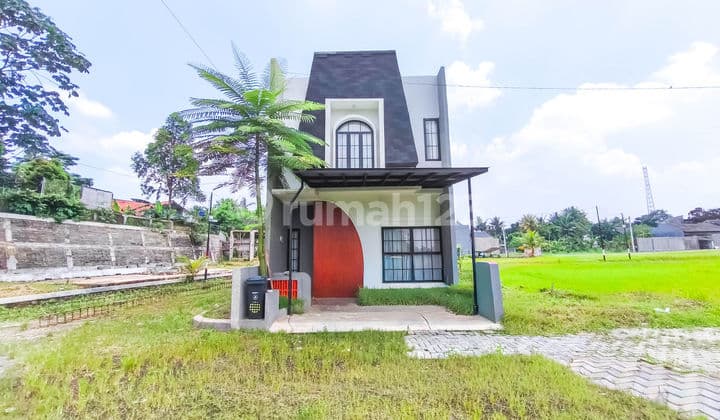 Idaman House 2 Land Area 18 Minutes to Sawangan Terminal Facing South J43437
