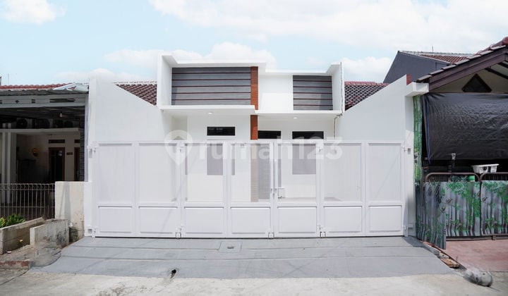Rumah Siap Huni 10 Menit ke Living World Grand Wisata Bebas Banjir J37505