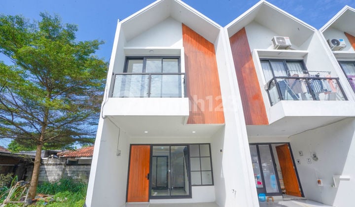 Rumah Modern SHM 10 Menit ke Rs Permata Cibubur Hadap Timur J32122