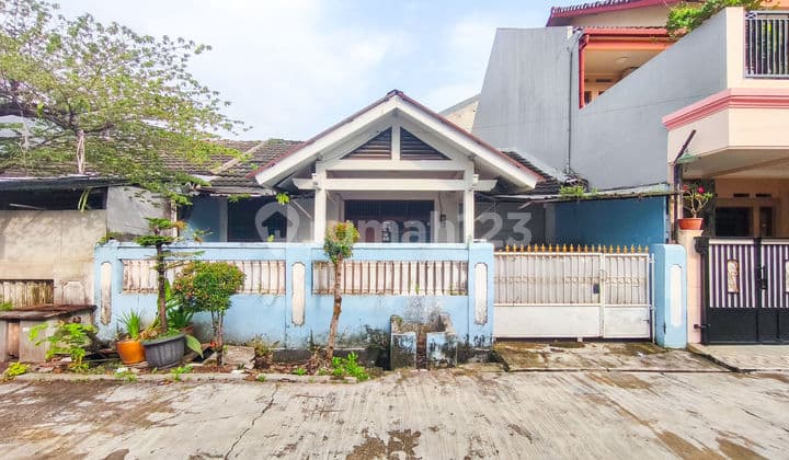 Rumah Terawat 10 menit ke RS Sentra Medika Cisalak Bebas Banjir J32457