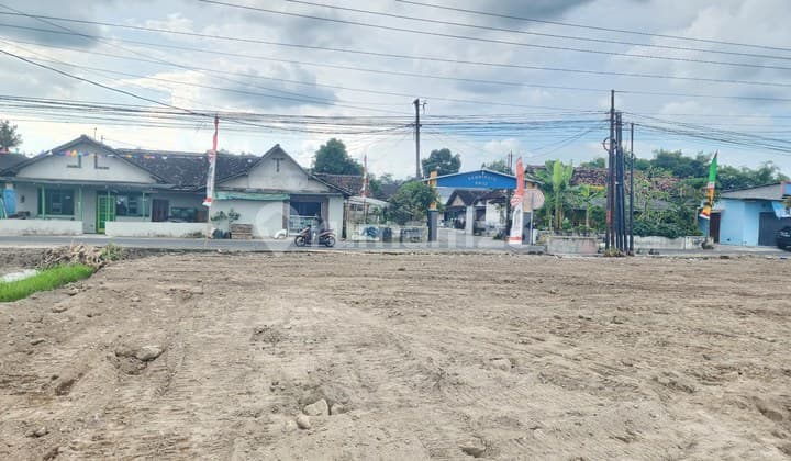 Land by Sambiroto Road, 3 Minutes to SD Budi Mulia