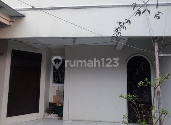 Rumah Muara Karang Ukuran 8x20 2 Lantai 4 Kamar Tidur Siap Huni
