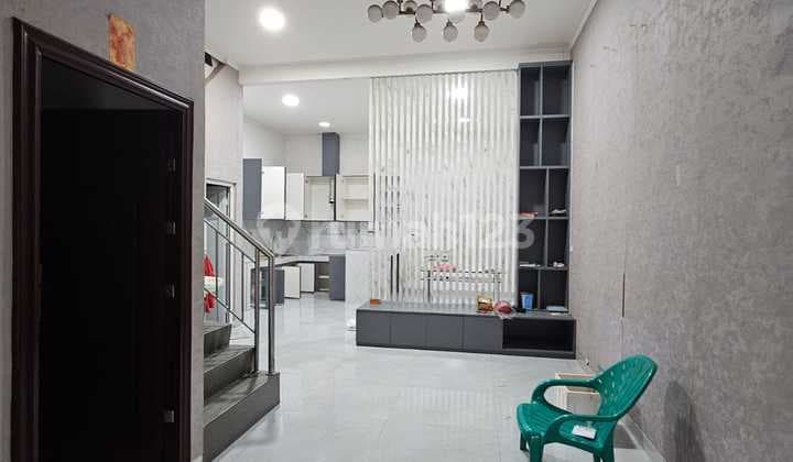 Citra 3 House, land area 90 square meters, 3 floors, 4 bedrooms, ready to occupy.