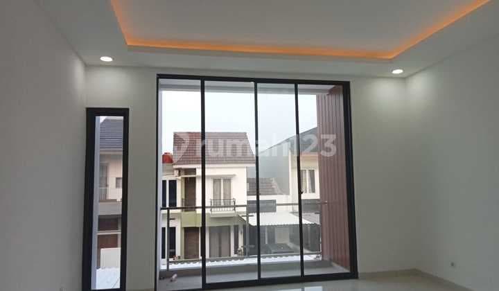 Newly Built House in Metland Puri, 100 square meters, 2 floors, Ready to Occupy