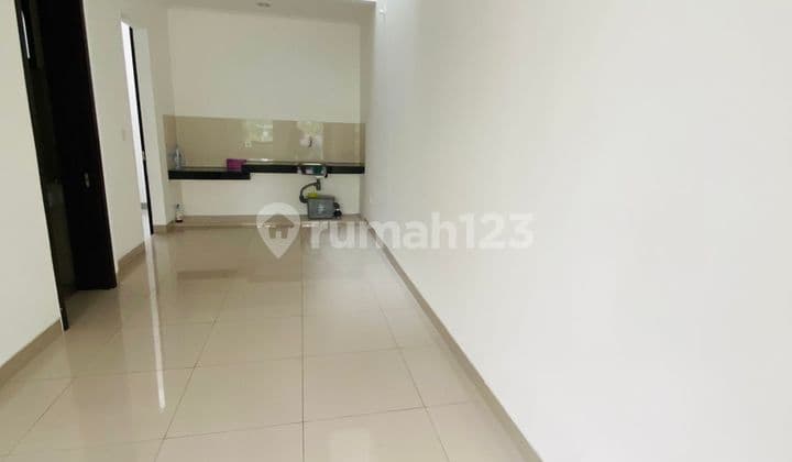 Sewa Rumah PIK 2 ukuran 4,5x15 meter 2 lantai 3 kamar tidur non furnish siap pakai