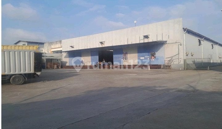 Disewakan Gudang di Pesing Jakarta Barat Luas Bangunan 1530M Akses Container 40 Feet