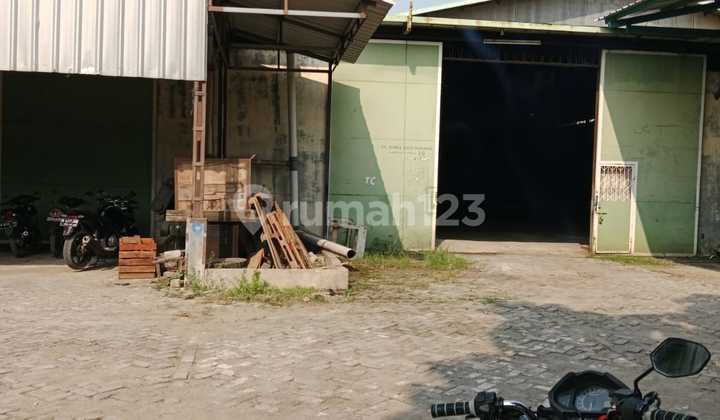 Gudang Akong Sepatan Luas Bangunan 4000 Meter Kawasan Industri Akses Container 40 Feet