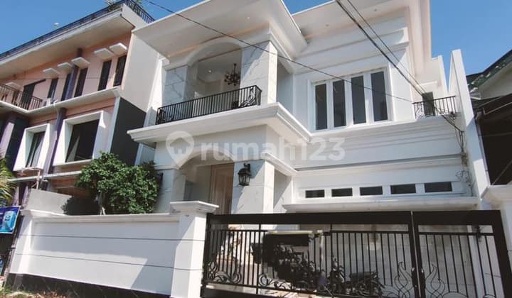 Rumah 2 Lantai Kondisi Baru Gress Di Erlangga Semarang Tengah