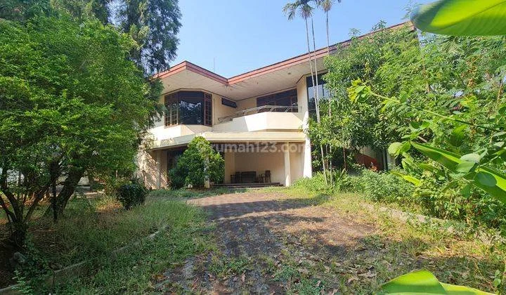 Luxury Ready-to-Occupy House in Gajah Mungkur, Semarang Luxury Ready-to-Occupy House in Gajah Mungkur, Semarang
