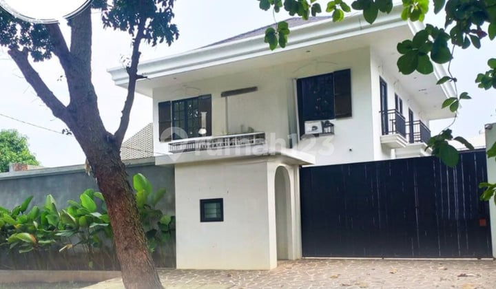 New 2-Story House in the City Center Ready to Occupy in Gajah Mungkur, Semarang New 2-Story House in the City Center Ready to Occupy in Gajah Mungkur, Semarang