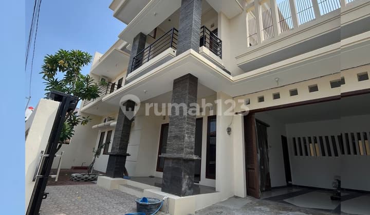 Rumah Kondisi Bagus 2 lantai di Kelengan Semarang, Semarang Tengah