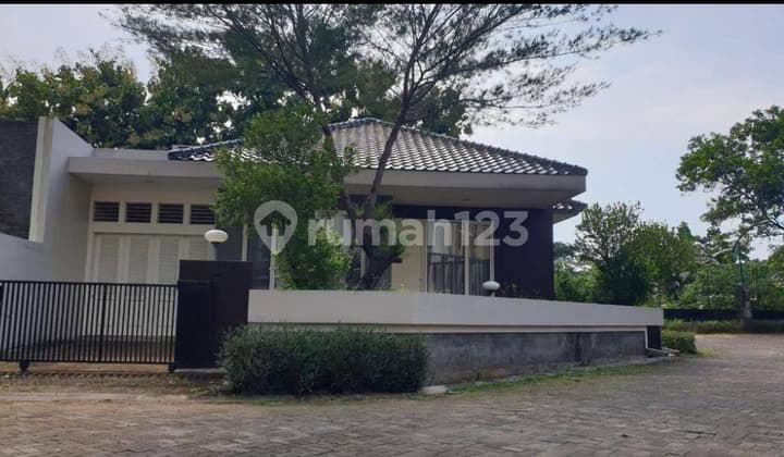 Rumah Siap Huni di Graha Candi Golf Semarang