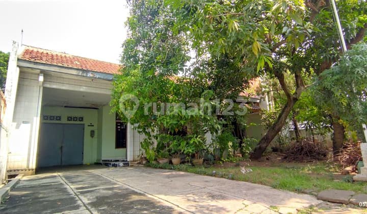 Old House on Sompok Lama Street, Central Semarang