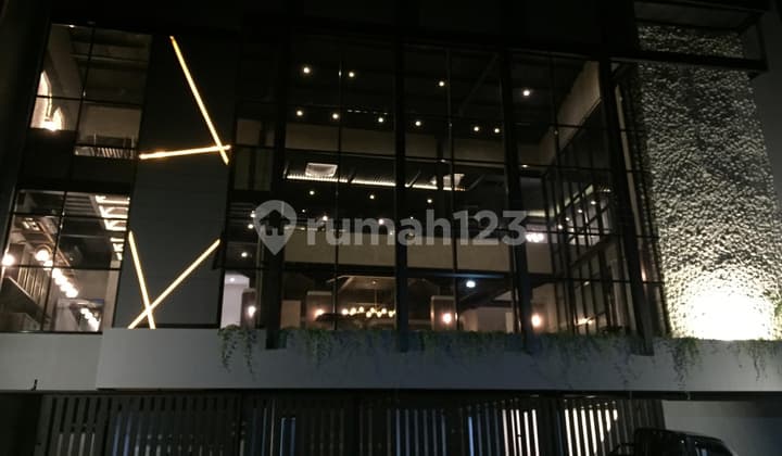 Resto Komersil Dan mewah di Gajah Mungkur Semarang