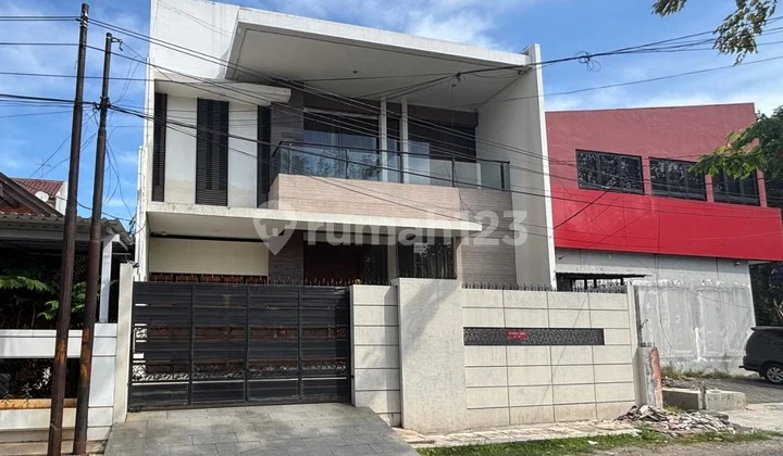 Ready-to-Live City Center House in Pekunden, Semarang Ready-to-Live City Center House in Pekunden, Semarang