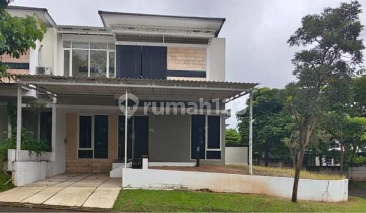 Rumah di Ivy Park Bsb City Semarang