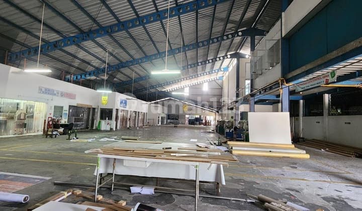 Gudang Besar Kondisi Bagus di Kendal Jawa Tengah