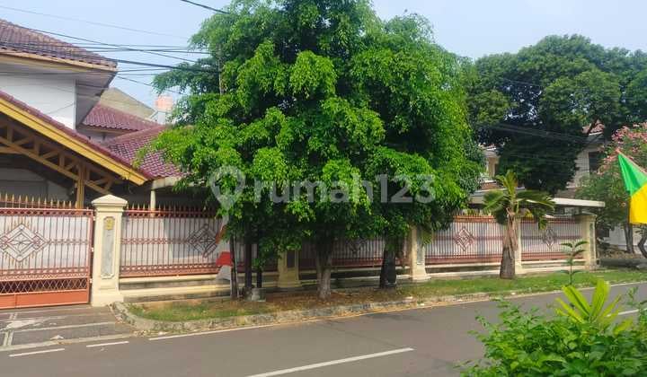 Rumah Bagus Hook 2 Lantai di Kayu Putih Tengah Jakarta Timur R1639