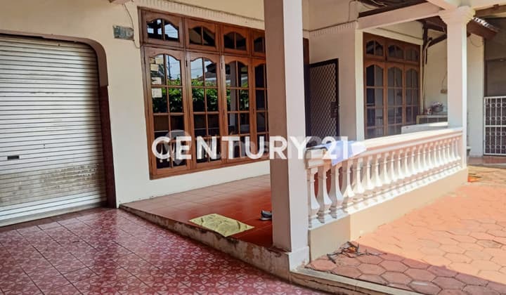 Rumah 2 Lantai Lokasi Strategis Di Kayu Putih S7291