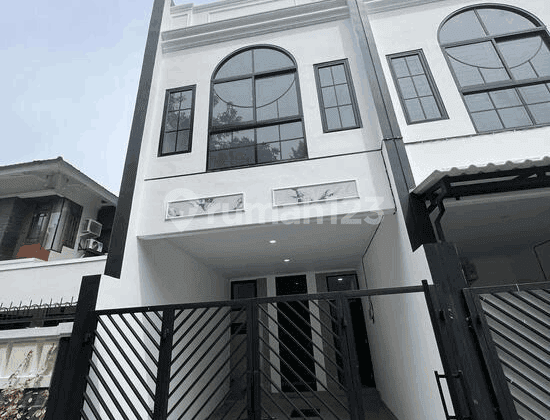 Rumah Baru Minimalis Di Tanjung Duren Barat S8645